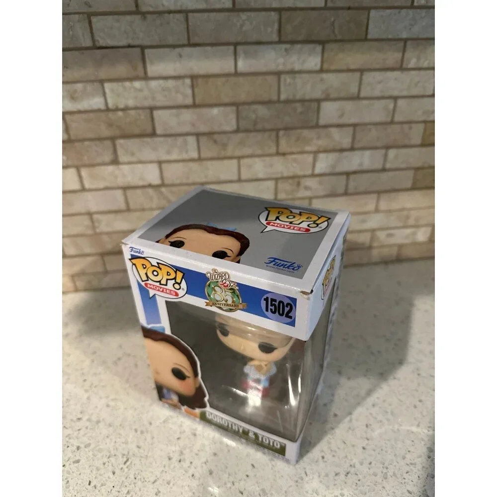 Funko Pop! Movies: The Wizard of Oz - Dorothy &‎ Toto  *85th Anniversary